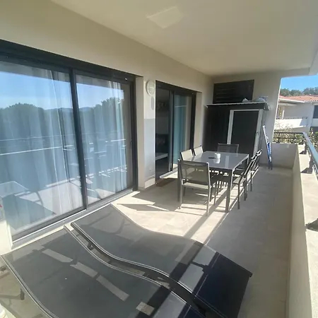 T2 Avec Piscine Apartament